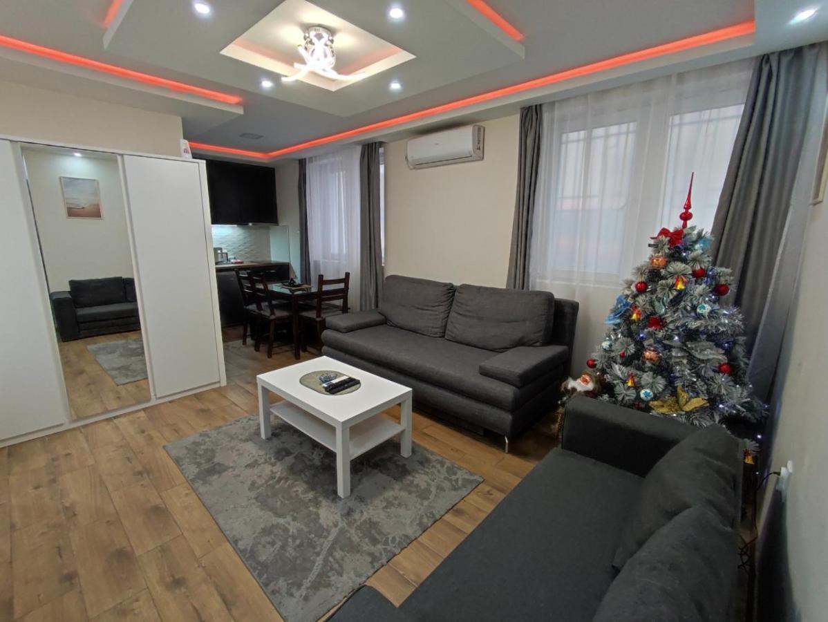 Apartments Wolf Белград Экстерьер фото